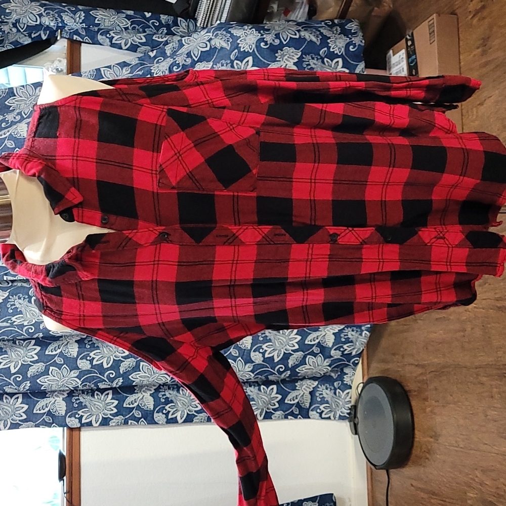 Red and black cold shoulder flannel